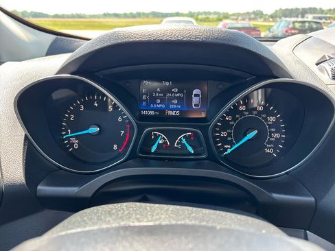 Used 2017 Ford Escape SE w/ SE Leather Comfort Package image 14