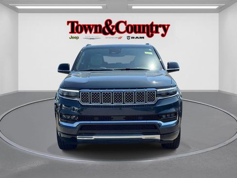 Certified 2025 Jeep Grand Wagoneer 4WD image 3