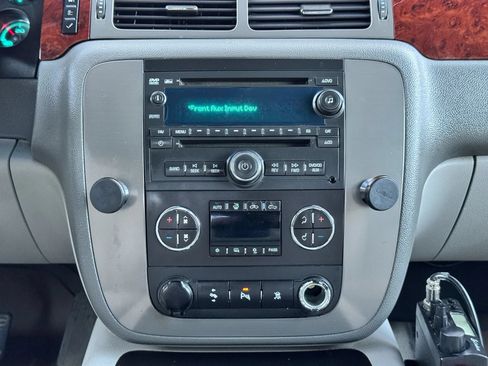 Used 2010 GMC Sierra 2500 SLT AWD/4WD image 36