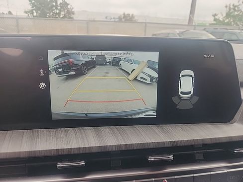 Used 2024 Kia Telluride EX w/ EX Captain's Chair Package FWD image 22