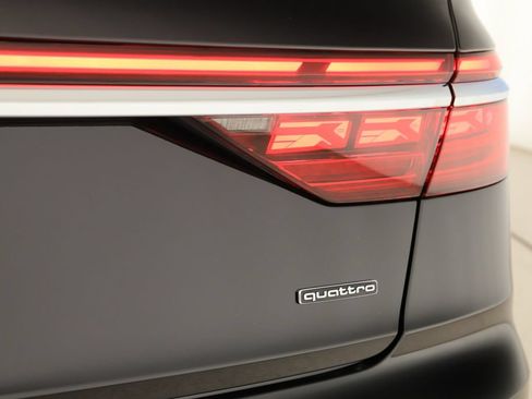 Used 2023 Audi A8 L 3.0T w/ Comfort Plus Package AWD/4WD image 36