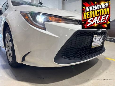 Used 2022 Toyota Corolla LE FWD image 35