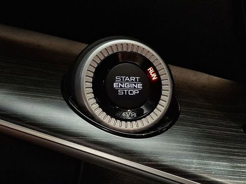 Used 2023 Jeep Wagoneer Series III w/ Premium Group I image 16