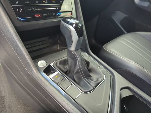 Used 2023 Volkswagen Tiguan SE R-Line FWD image 38
