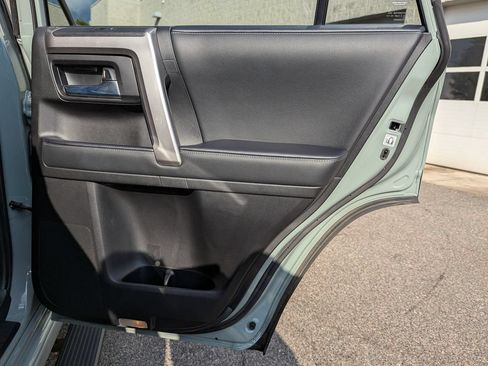 Used 2022 Toyota 4Runner TRD Sport w/ Technology Package AWD/4WD image 41