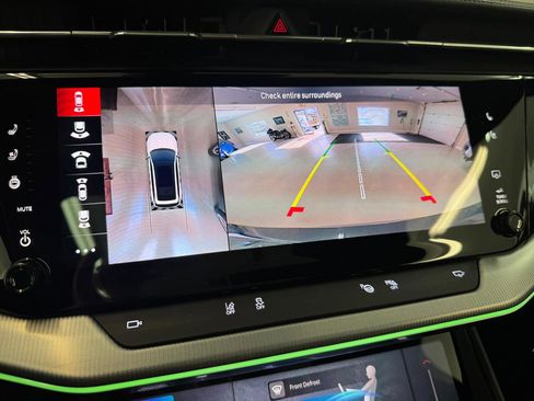 Used 2024 Jeep Wagoneer Launch Edition image 14