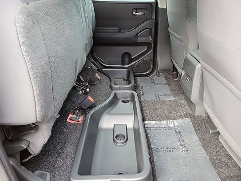 Certified 2022 Nissan Frontier SV w/ Technology Package image 19