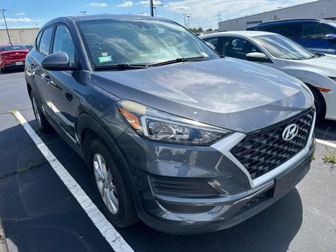 Used 2021 Hyundai Tucson SE FWD image 2