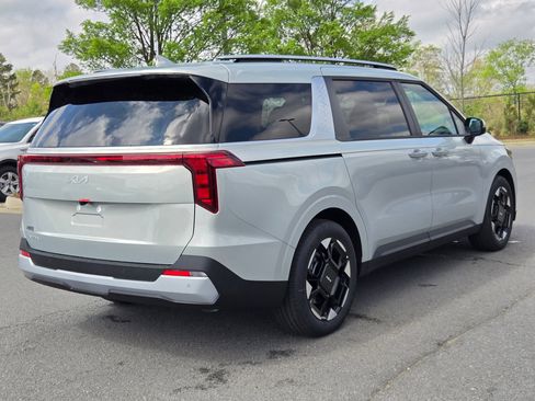 New 2026 Kia Carnival EX image 7