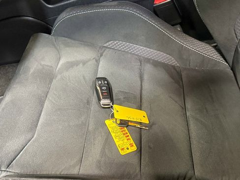 Used 2016 Ford Mustang Shelby GT350 w/ Track Package image 18