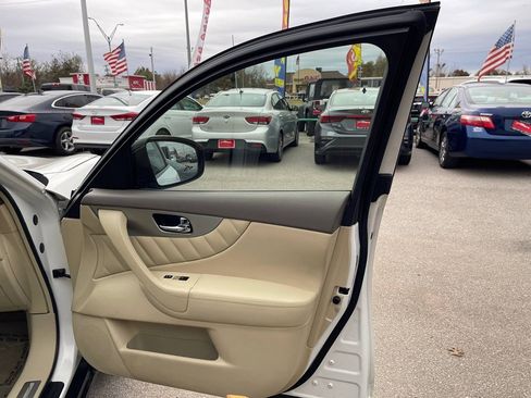 Used 2015 INFINITI QX70 AWD image 6