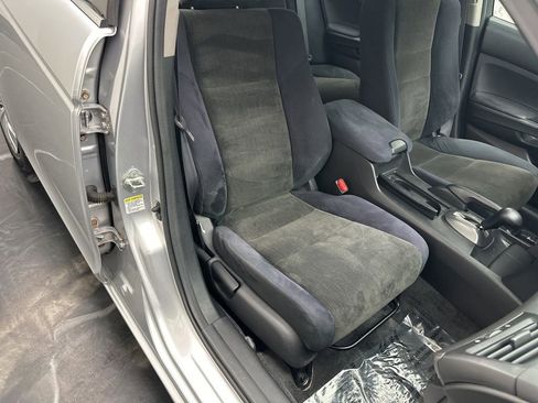 Used 2010 Honda Accord LX image 9