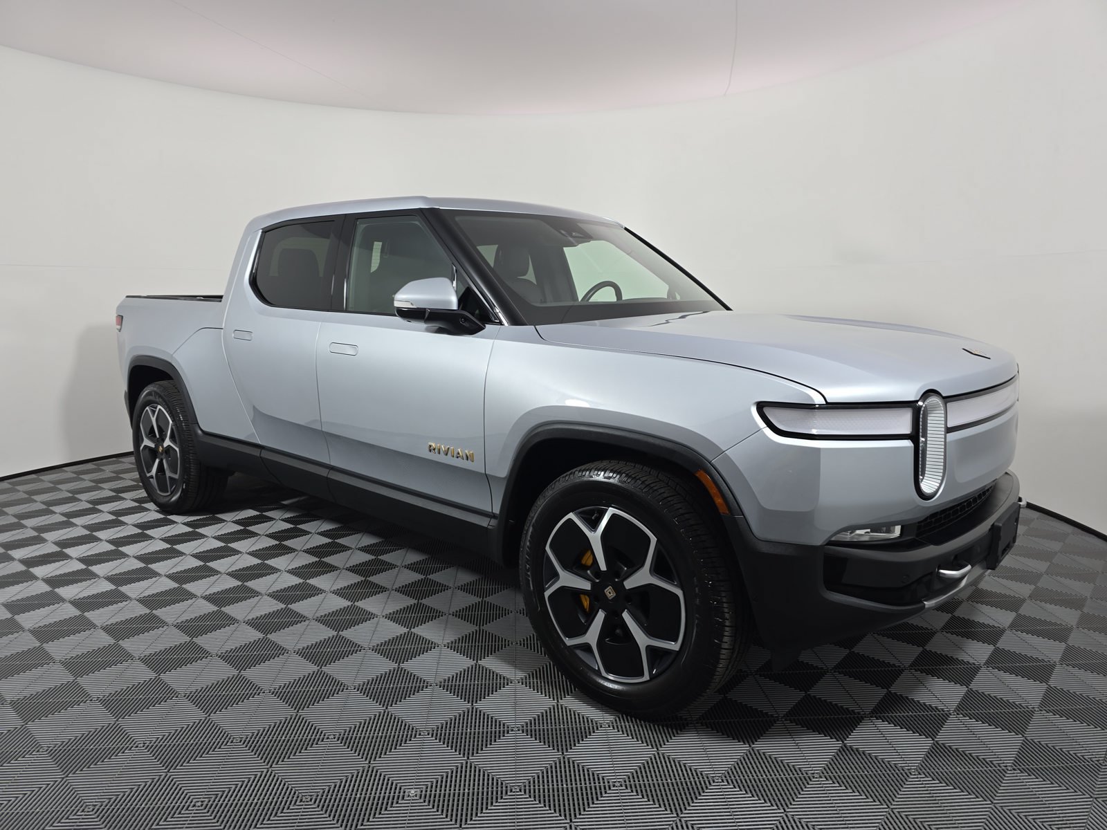 Used 2022 Rivian R1T Adventure AWD/4WD image 7