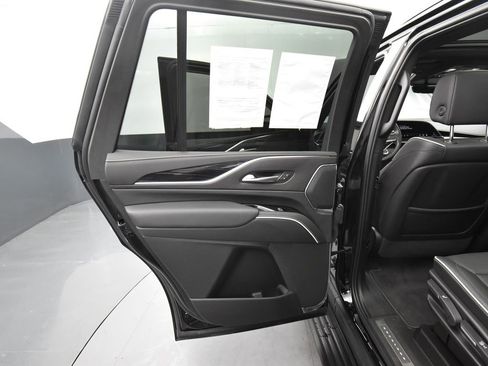 Used 2022 Cadillac Escalade Sport image 13