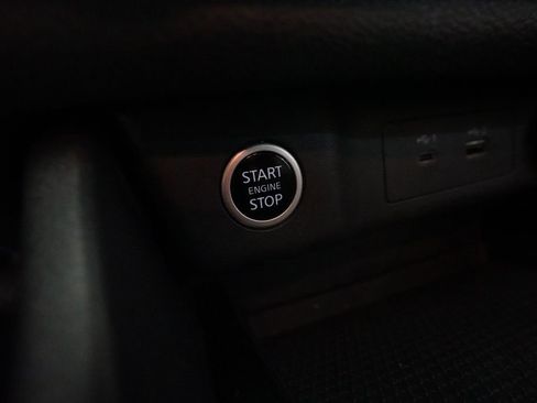 Used 2023 Nissan Rogue SV AWD/4WD image 30