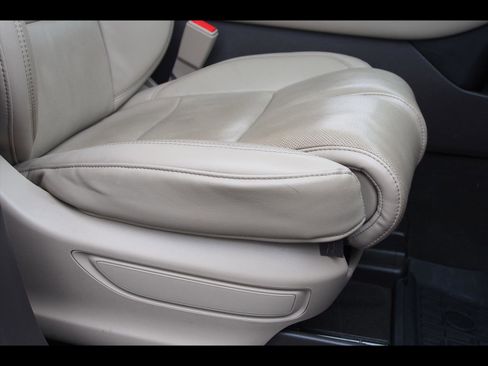 Used 2022 Lincoln Aviator Reserve w/ Equipment Group 201A image 12