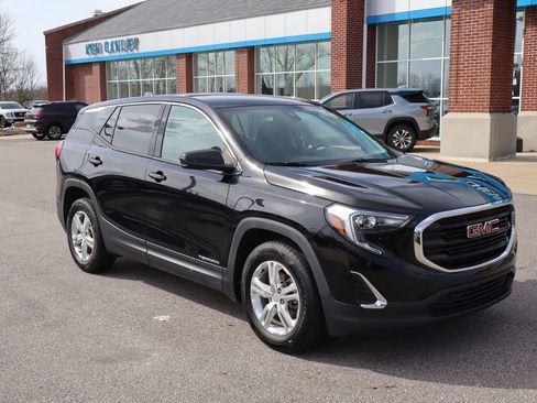 Used 2020 GMC Terrain SLE FWD image 2