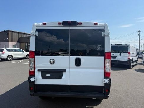 Used 2025 RAM ProMaster 2500 w/ U-Haul Equipment Group FWD image 8