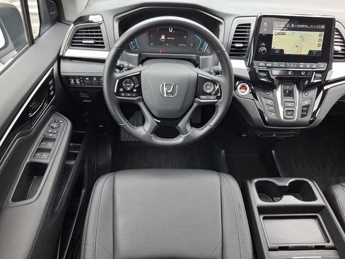 Certified 2024 Honda Odyssey Touring image 11
