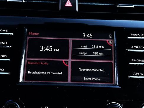 Used 2018 Toyota Camry SE image 23