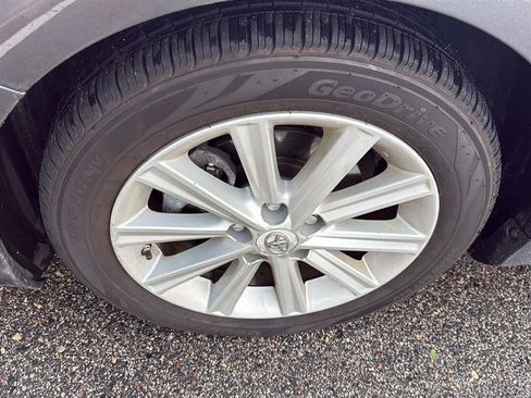 Used 2012 Toyota Camry XLE w/ Convenience Pkg FWD image 22