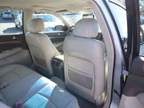 Used 2011 INFINITI G25 Journey w/ Moonroof Pkg image 18