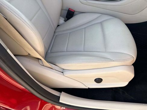 Used 2020 Mercedes-Benz GLC 300 w/ Multimedia Package image 12