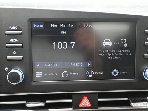 Certified 2025 Hyundai Elantra Sport image 13