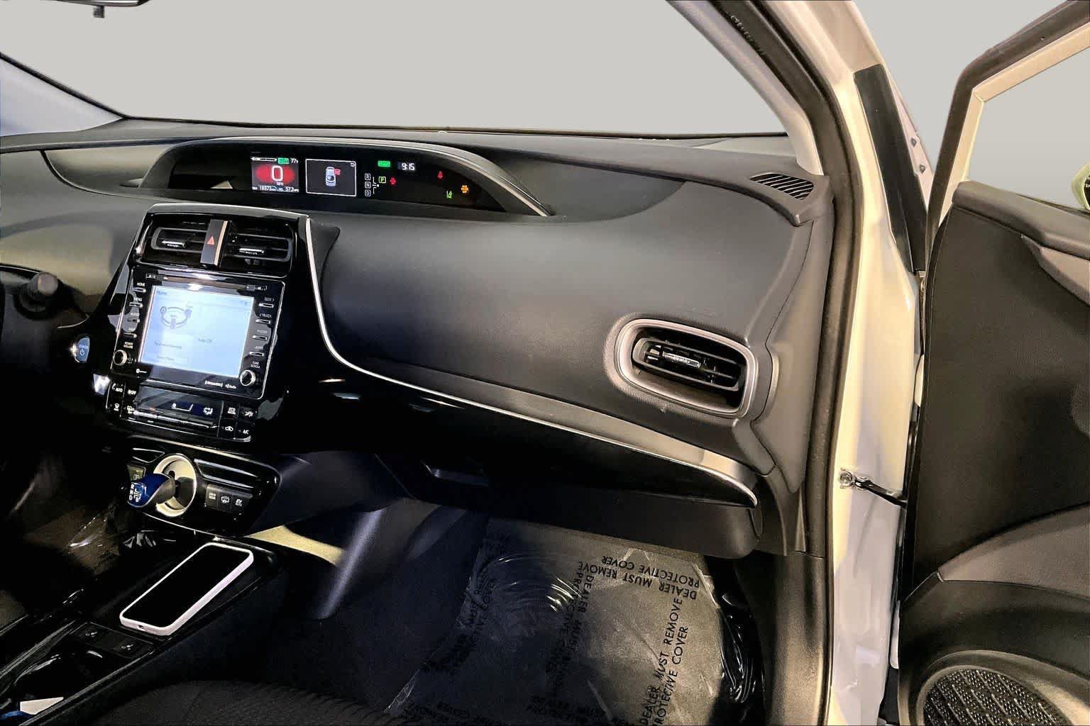 Used 2022 Toyota Prius Prime LE FWD image 19