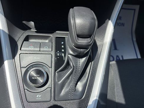 Used 2024 Toyota RAV4 LE AWD/4WD image 21