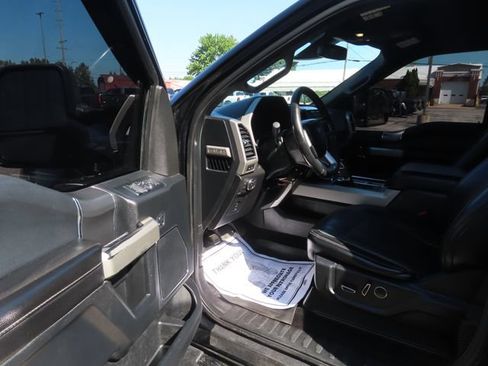 Used 2017 Ford F150 Lariat w/ Equipment Group 502A Luxury AWD/4WD image 18