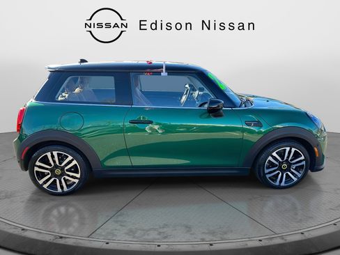 Used 2023 MINI Cooper SE image 4