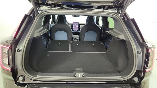 New 2026 Volvo EX30 Ultra w/ Protection Package Premier AWD/4WD image 38
