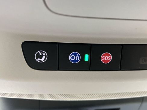 Certified 2025 Buick Envision Avenir AWD/4WD image 28