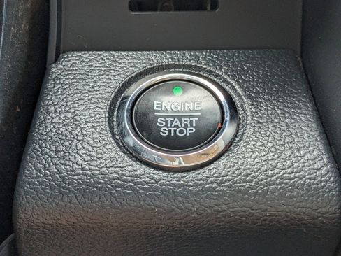 Certified 2022 Ford F250 Lariat w/ Lariat Ultimate Package image 25