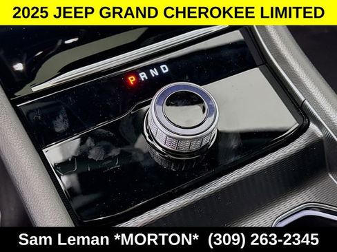 New 2025 Jeep Grand Cherokee L Laredo image 16