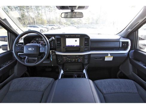 Used 2024 Ford F350 XLT image 12