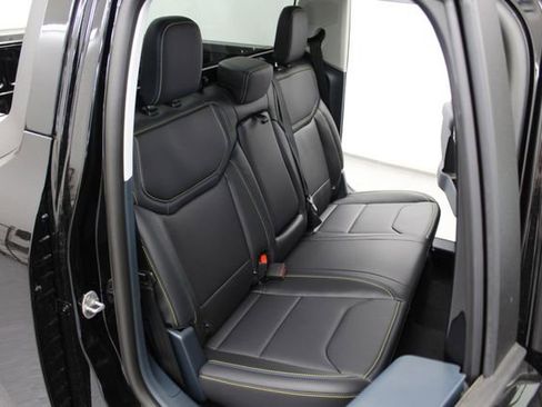 New 2026 Ford Maverick Lobo AWD/4WD image 32