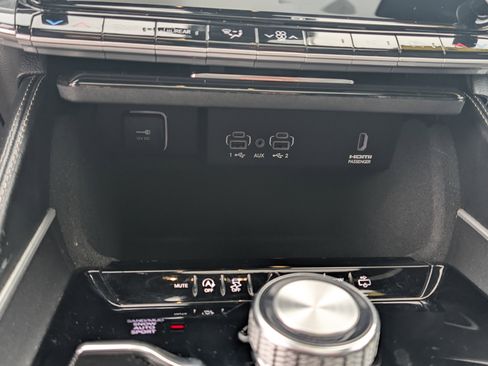 Used 2022 Jeep Wagoneer Series I w/ Premium Group I image 25