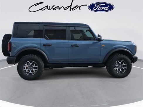 New 2025 Ford Bronco Badlands image 4