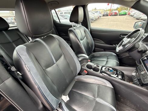 Used 2018 Nissan Leaf SL w/ SL Technology Package FWD image 9