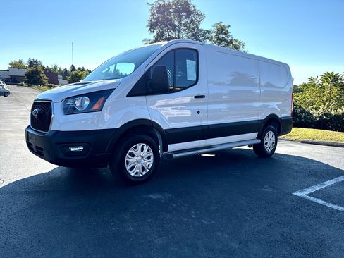Used 2024 Ford Transit 250 T-250 130 Low Rf 9070 GVWR RW w/ Exterior Upgrade Package image 30