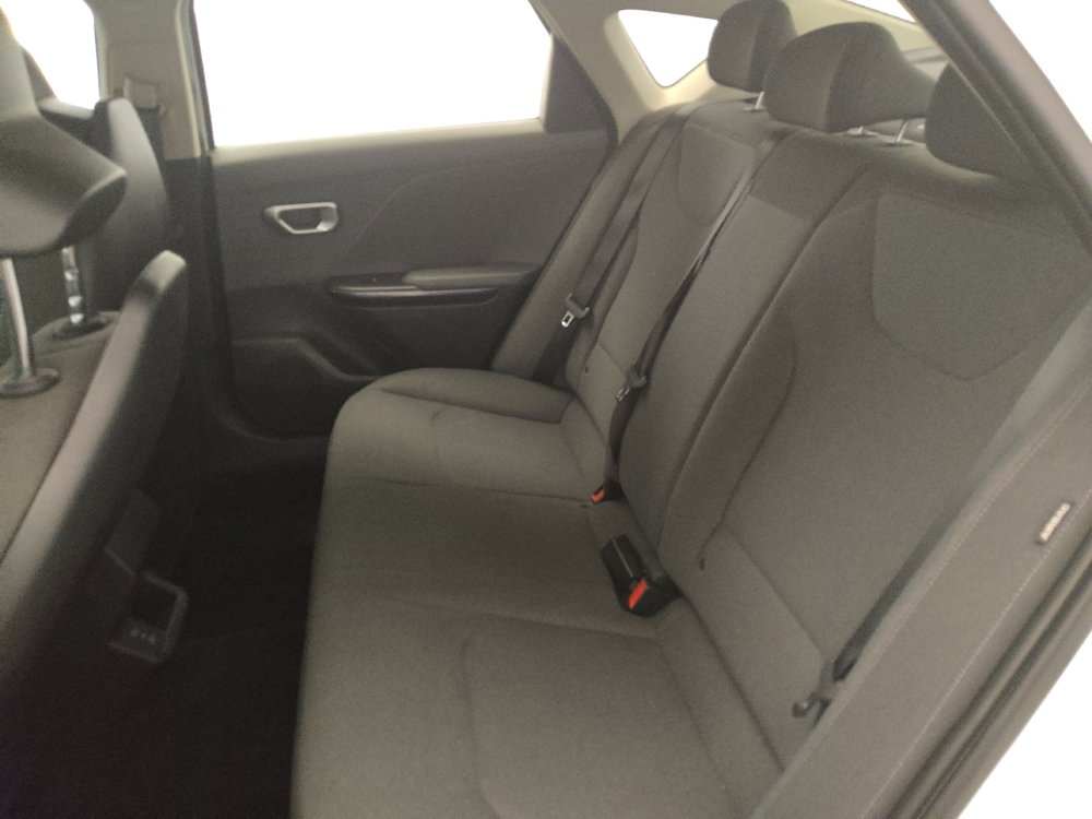 Used 2025 Kia K4 FWD image 18