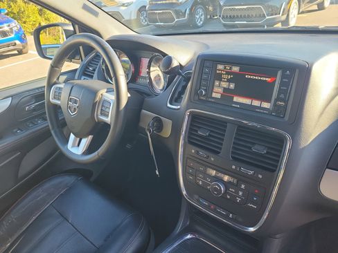 Used 2017 Dodge Grand Caravan GT image 8