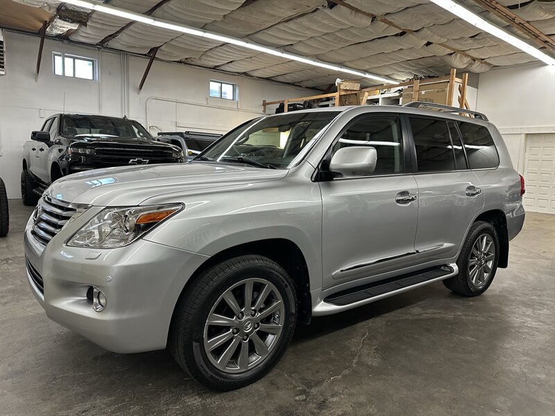 Used 2011 Lexus LX 570 4WD w/ Luxury Pkg image 6