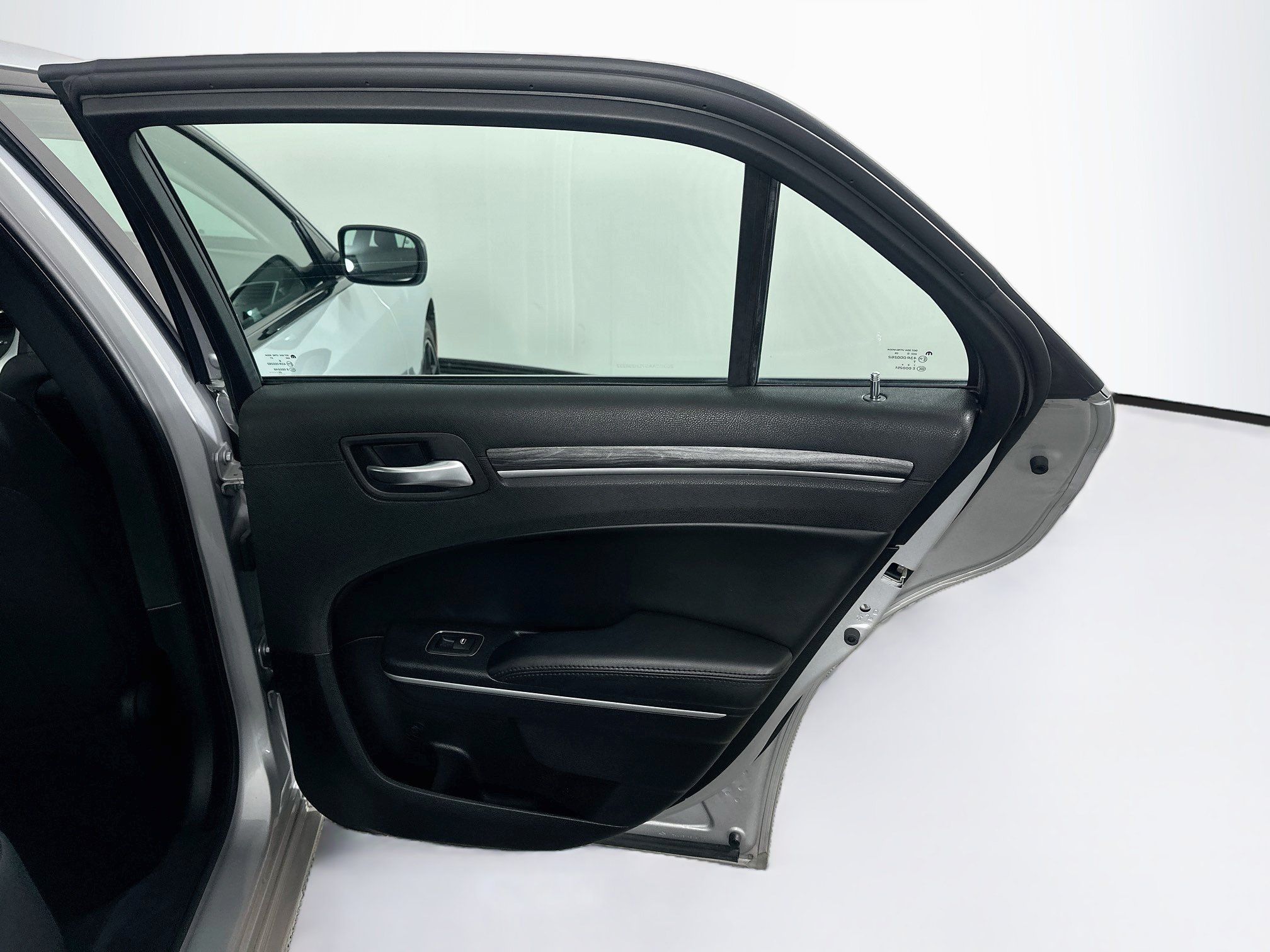 Used 2020 Chrysler 300 Touring w/ Sport Appearance Package RWD image 30