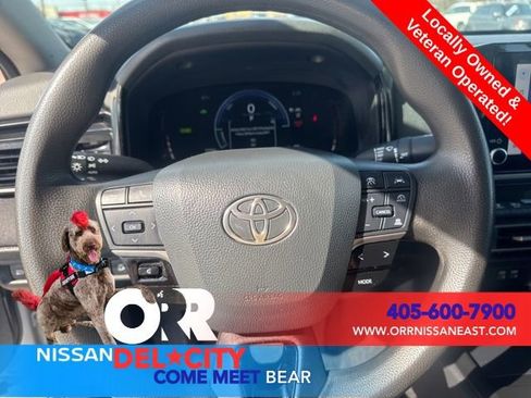 Used 2025 Toyota Camry LE image 18