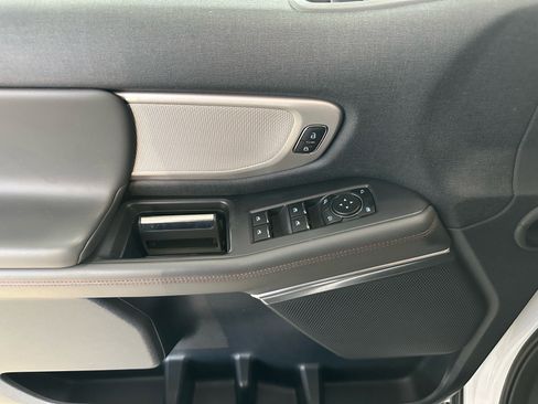 Certified 2025 Ford Expedition Active image 17