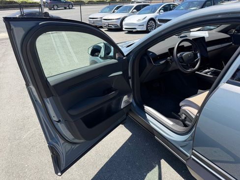 Used 2025 Polestar Polestar 3 w/ Plus Pack AWD/4WD image 9