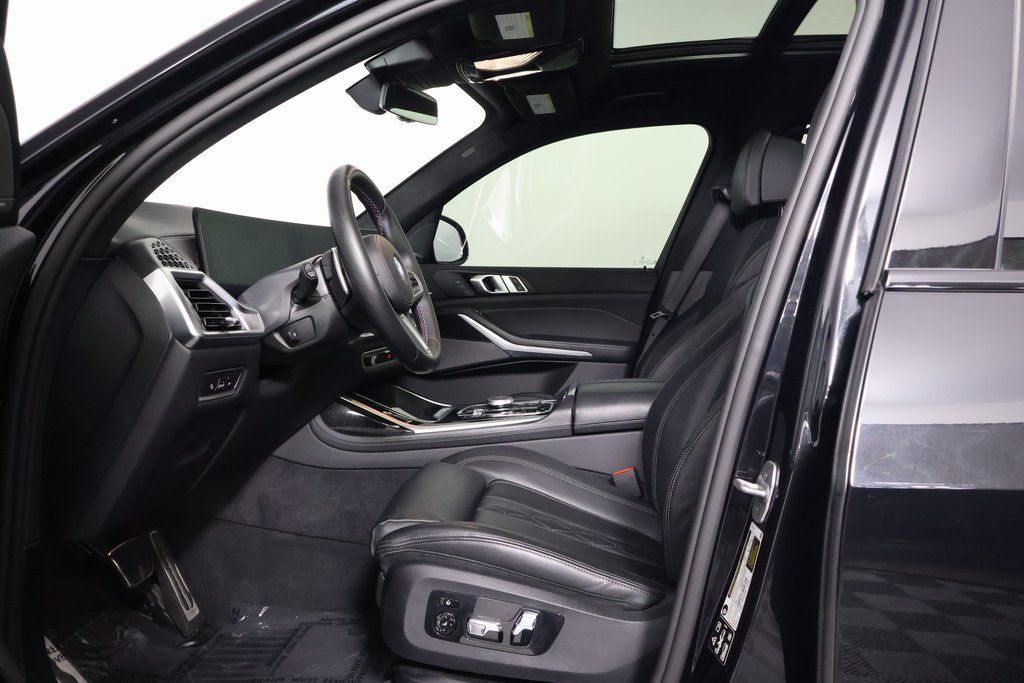 Certified 2025 BMW X7 M60i w/ M Sport Professional Package AWD/4WD image 10